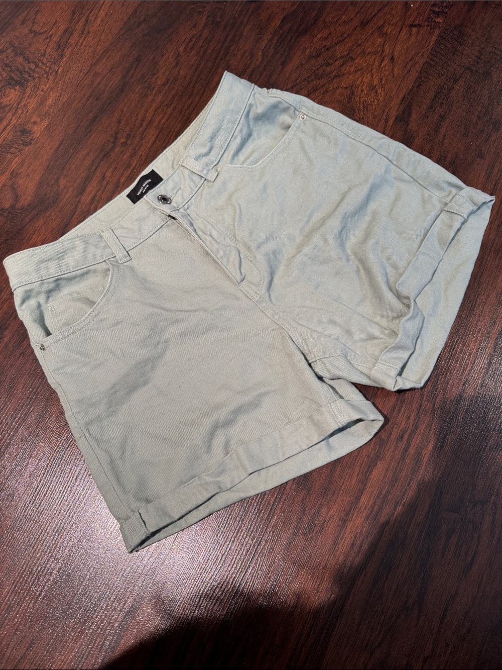 Vero Moda Light Sage High-Rise Cotton Cuffed Shorts